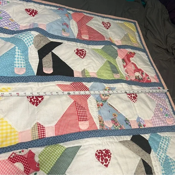 sun bonnet girl quilt 40" X 43" Multi Color With Pink Border Smallish Size
